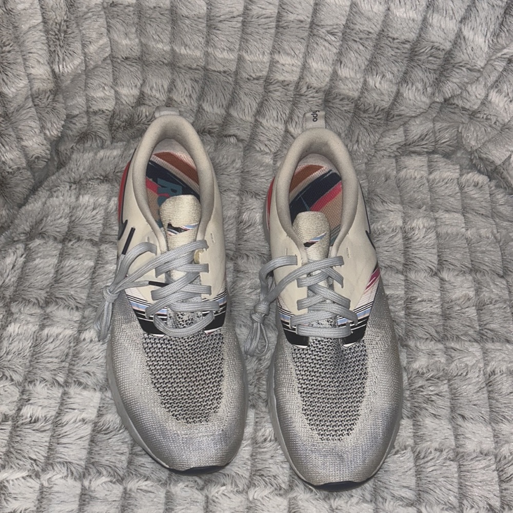 Nike Odyssey React - image 2